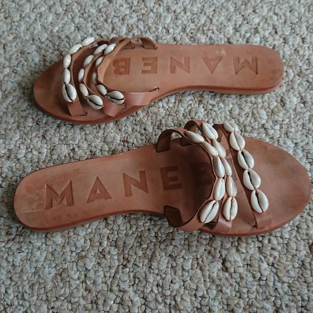 Manebí 'Ibiza' full grain leather and shells slides size 6.5
